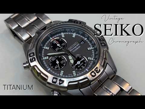 SEIKO Chronograph Titanium 7T32-7H40 - YouTube