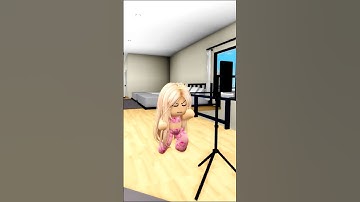 me learning how to do the military dance😣 #roblox #robloxshorts #shorts