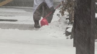 交通機関に影響 各地で冷え込み 都心で１３年ぶり大雪警報
