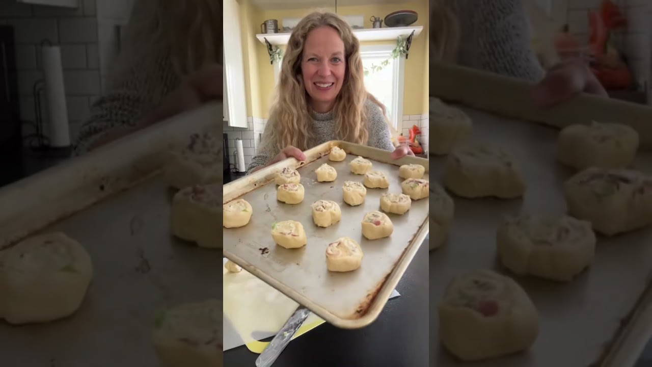 Рулетики из сливочного сыра с беконом