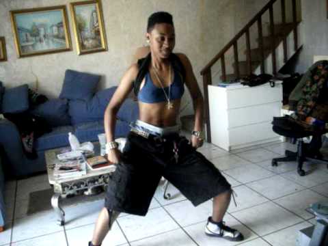 Dat StuD N3RD dancing to Jamie Foxx - Slow