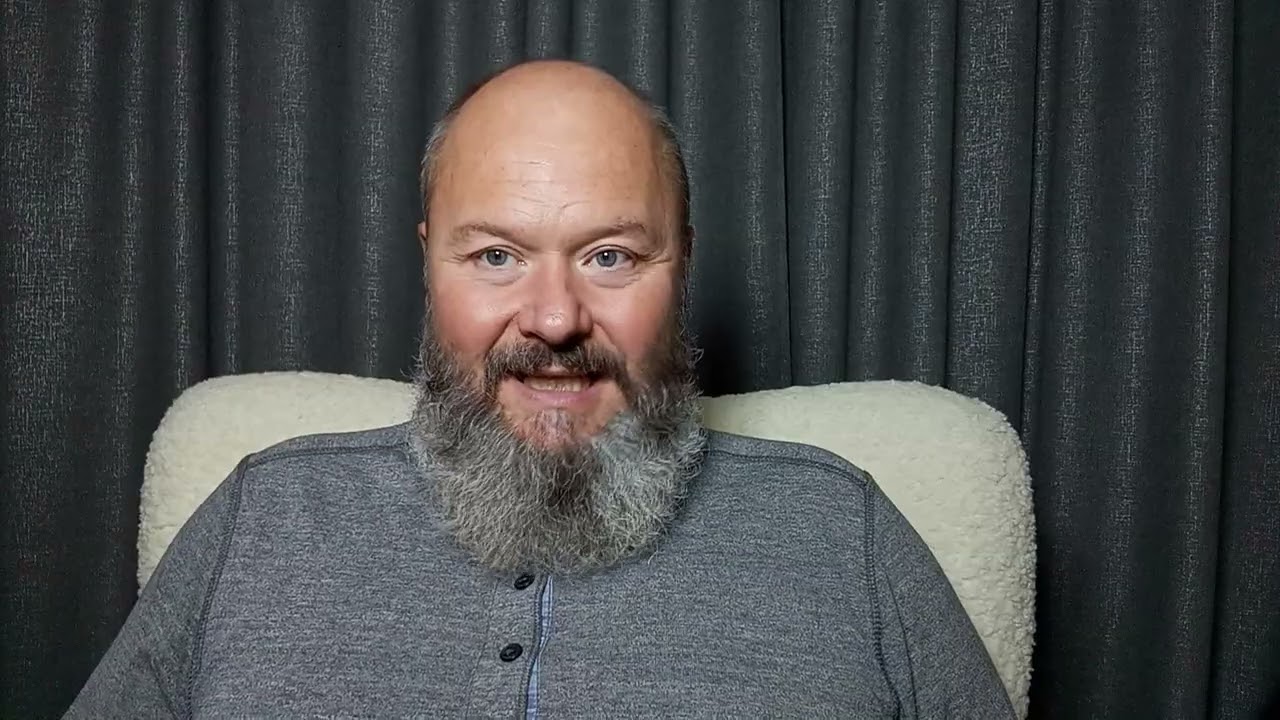 Върнете се в България докато можете !!! Да не ревете после...