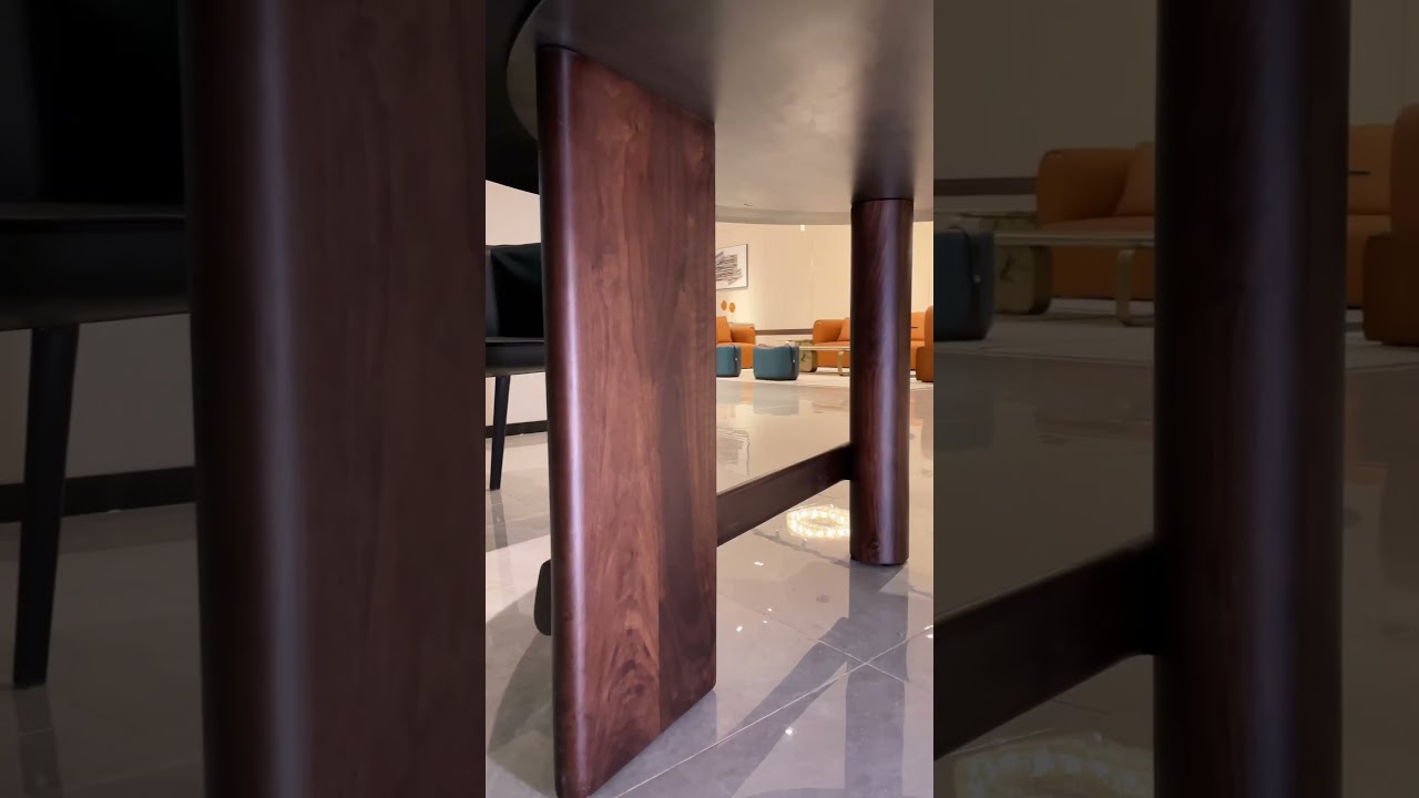 A Prada Green marble dining table for the villa! 