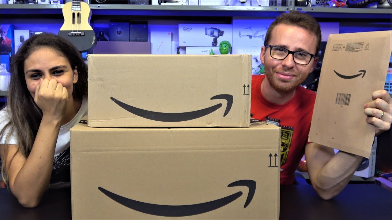 UNBOXING di GADGET STRANI da AMAZON... STEFANIA STAVA PER SVENIRE!