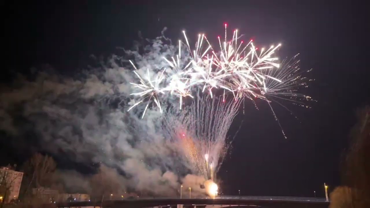 Novoroční ohňostroj v Kralupech (1. 1. 2023)