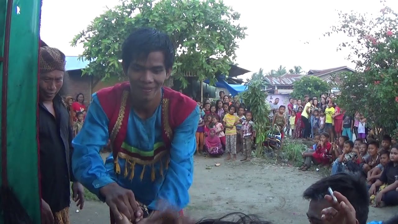 SARI CAHYO ANOM KEK BEJO JOGET NYA LUCU