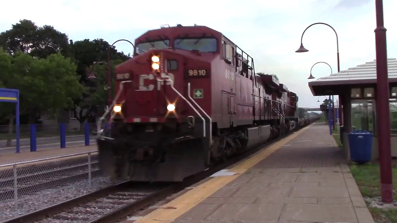 [#42]CP 9810, CP 9626 @ Cedar Park Station, Pointe Claire, QC