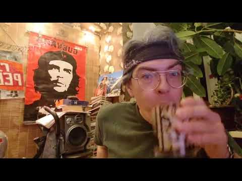 Поднебесный как коммунист тратит все деньги которых у него нет на гос наркотики изза разочарования в