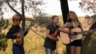 Anderson Family Bluegrass - You'll Never Leave Harlan Alive chords