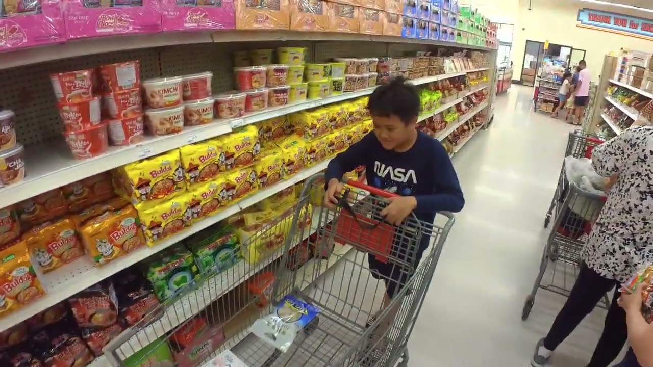 22 Oct 22 - Shopping seafood at Lee Lee International Supermarket the biggest Asian store in Tucson