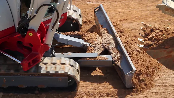 Takeuchi TB260 Blade Feature