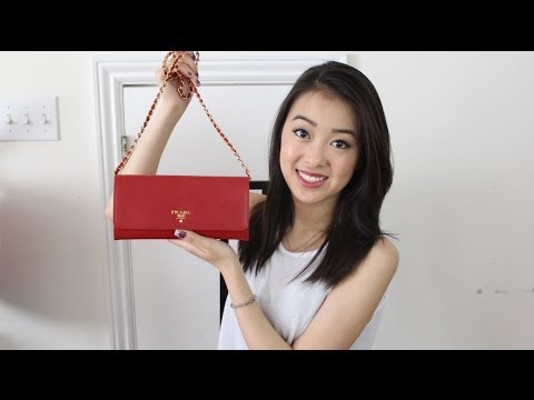 prada wallet on chain red