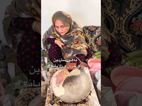 نون تموشی با سس مهیاوه یه غذای محلی هست که با ماهی درست میشه جزیره جنوب ماهی
