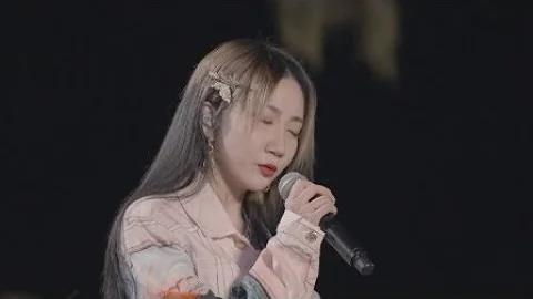 【純享】乃萬 《Memories》《But U》，獨特嗓音令人沉醉，心動告白愛了愛了 | 214小紅書獨愛之夜 | 阿肆/陳粒/達達樂隊/黃齡/黃明昊/胡夏/靳海音/焦邁奇/梁博 | 優酷 YOUKU - 天天要聞