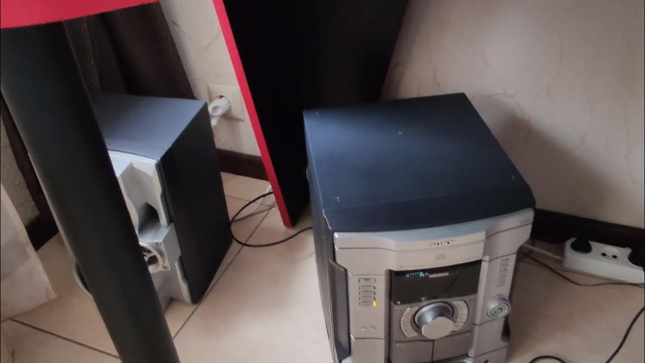 How to take apart a Aiwa Speaker - YouTube
