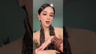 HANA HANIFAH KEBAYA CANTIK