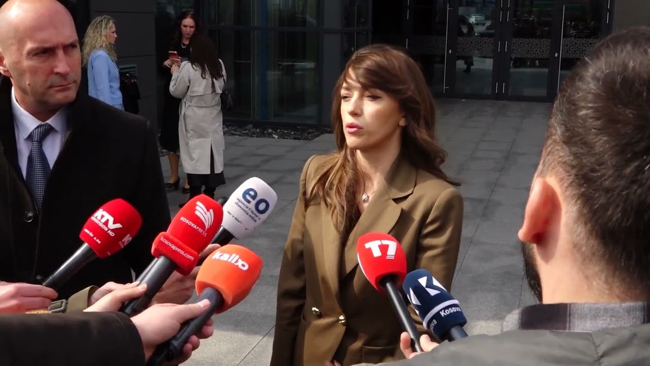 Haxhiu: LVV do ta dërgojë në Kushtetuese dekretin jokushtetues të presidentes Osmani