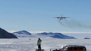 CRAZY Russian Ilyushin il-76 Landing ICE RUNWAY!!CAUTION - LOUD ENGINES!!