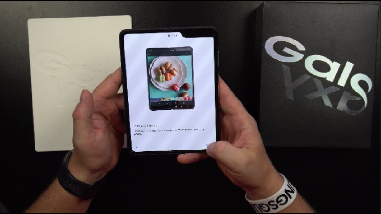 Unboxing The Refreshed Samsung Galaxy Fold & 1st Impressions 