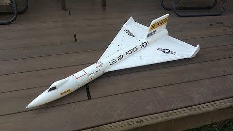 Dynasoar Rocketry X-15-3 Delta RC rocket glider flight