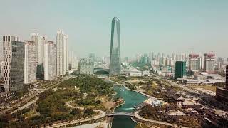 Futuristic City Skyline Aerial View – Modern Skyscraper & Urban Park (No Copyright Video)