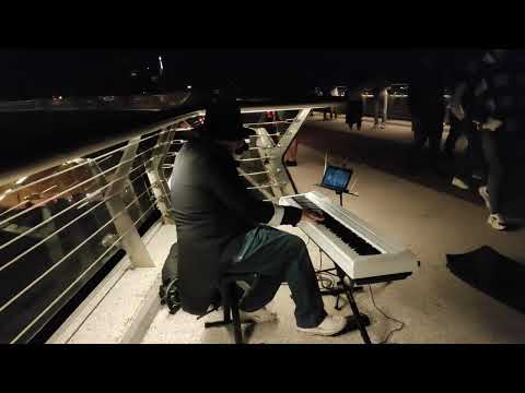 Стеклянный мост в