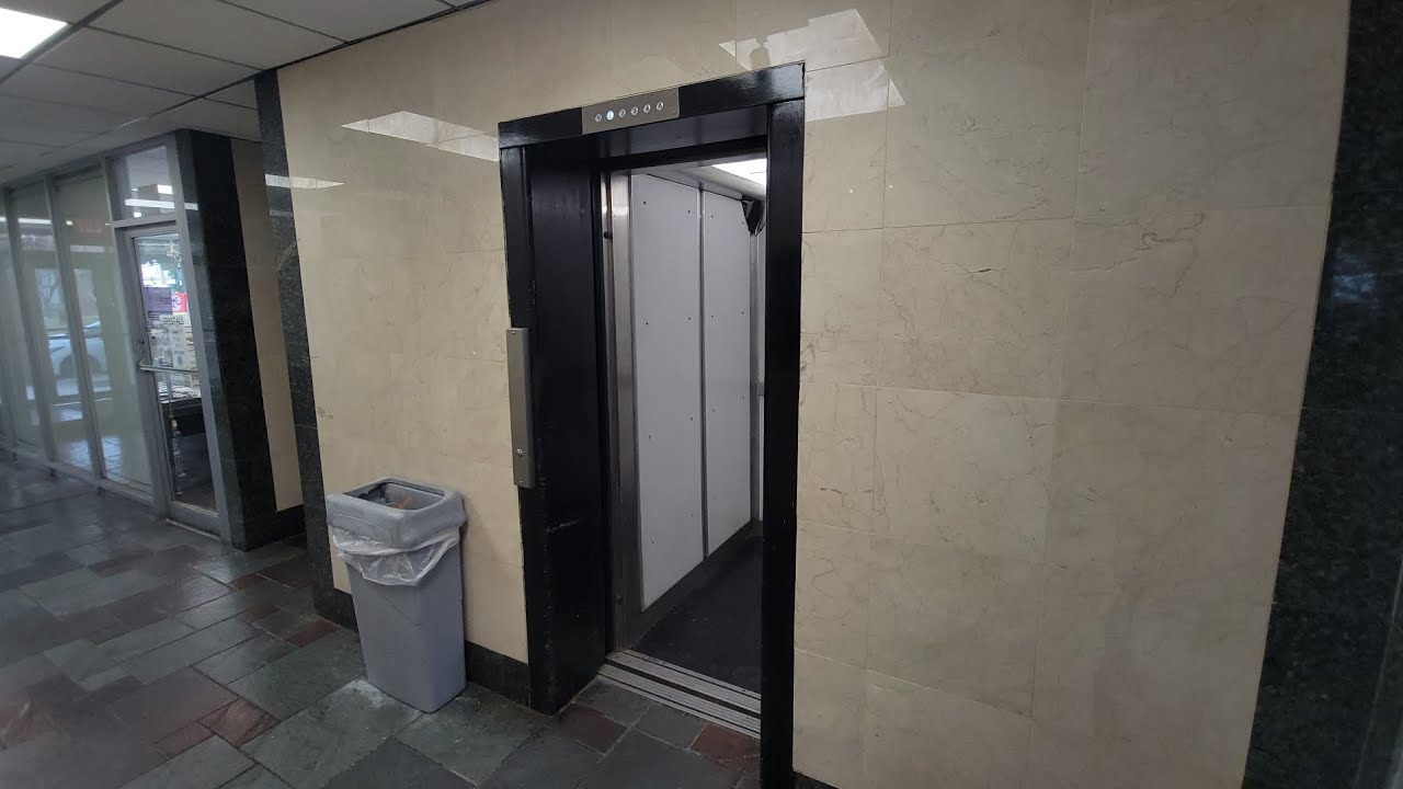 Модификация Slap on: County Hydraulic Elevator @ 2116 Merrick Ave, Merrick, NY