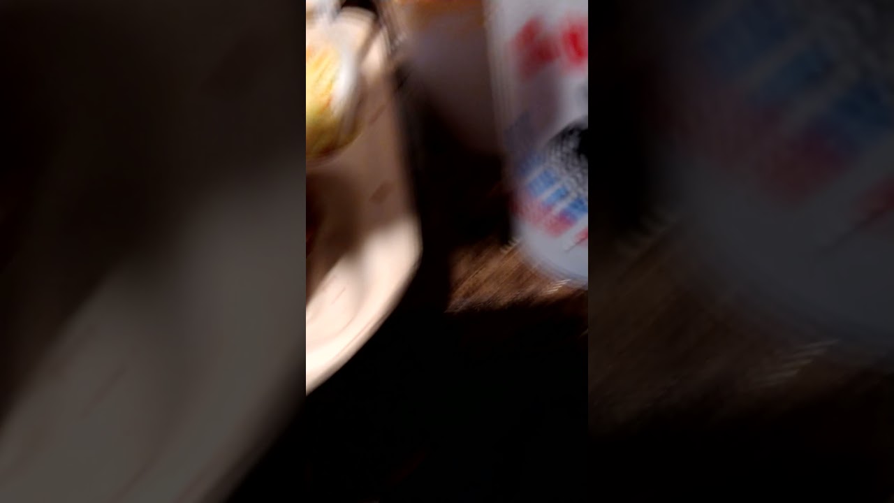 GUS WORLD FAMOUS FRIED Chicken Food Review FRIED 🥒 FRIED GREEN 🍅 MAC N CHEESE N A SWEET 🍵