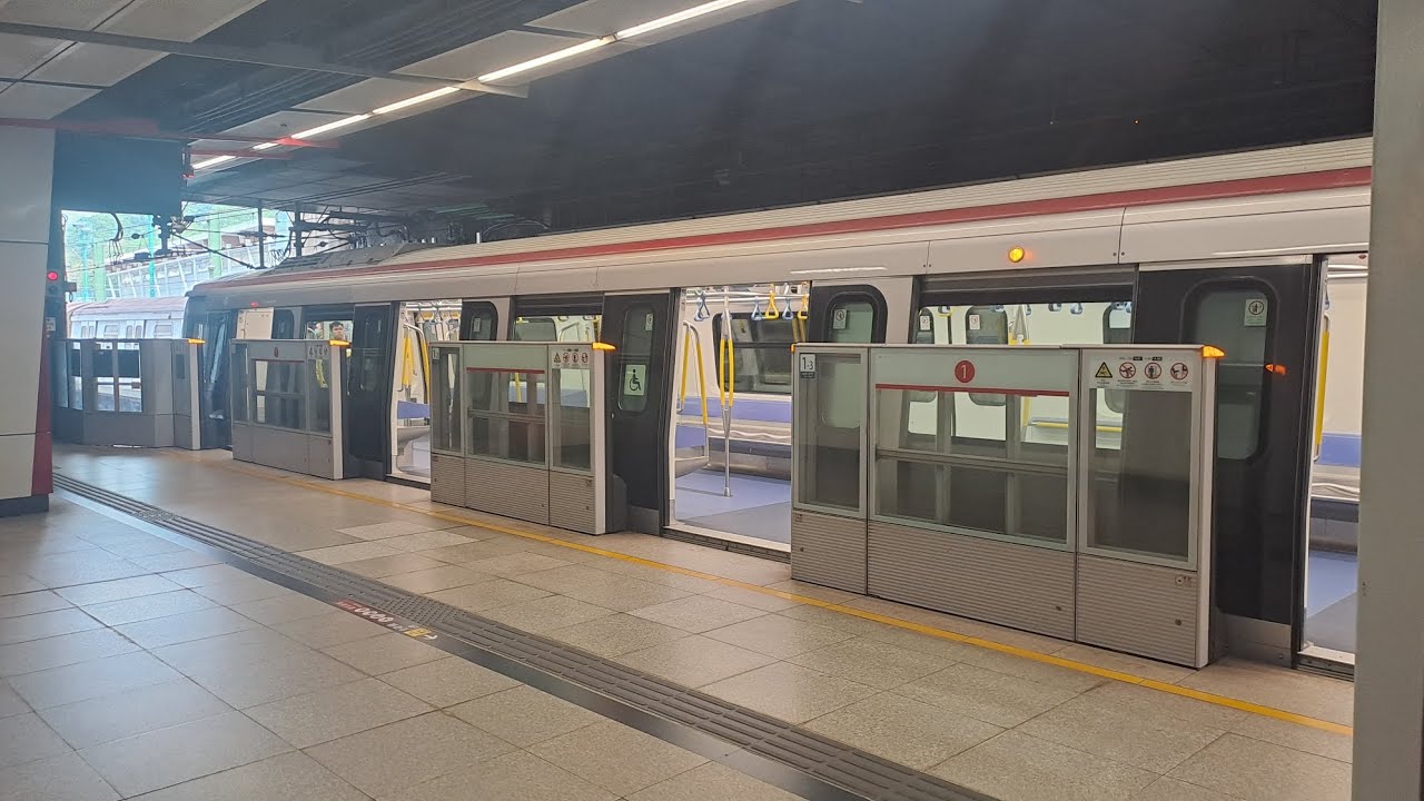 [第一次搭] 港鐵 MTR 荃灣線 Tsuen Wan line 中環 → 荃灣 | Q Train A605/A606 - YouTube