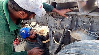 How to Change The Broken Mercedes-Benz Occ chassis steun ||