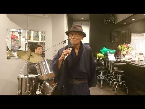 夢のてっぺん【小田純平】2014年発売のヒット曲!作詞❢朝比奈京子、作曲❢小田純平、カバー/成増ハピネスの名物おじさんが表情豊かに熱唱でした。