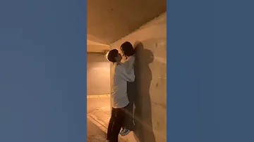 CUTE KOREAN COUPLE KISS HUG CUDDLE 
