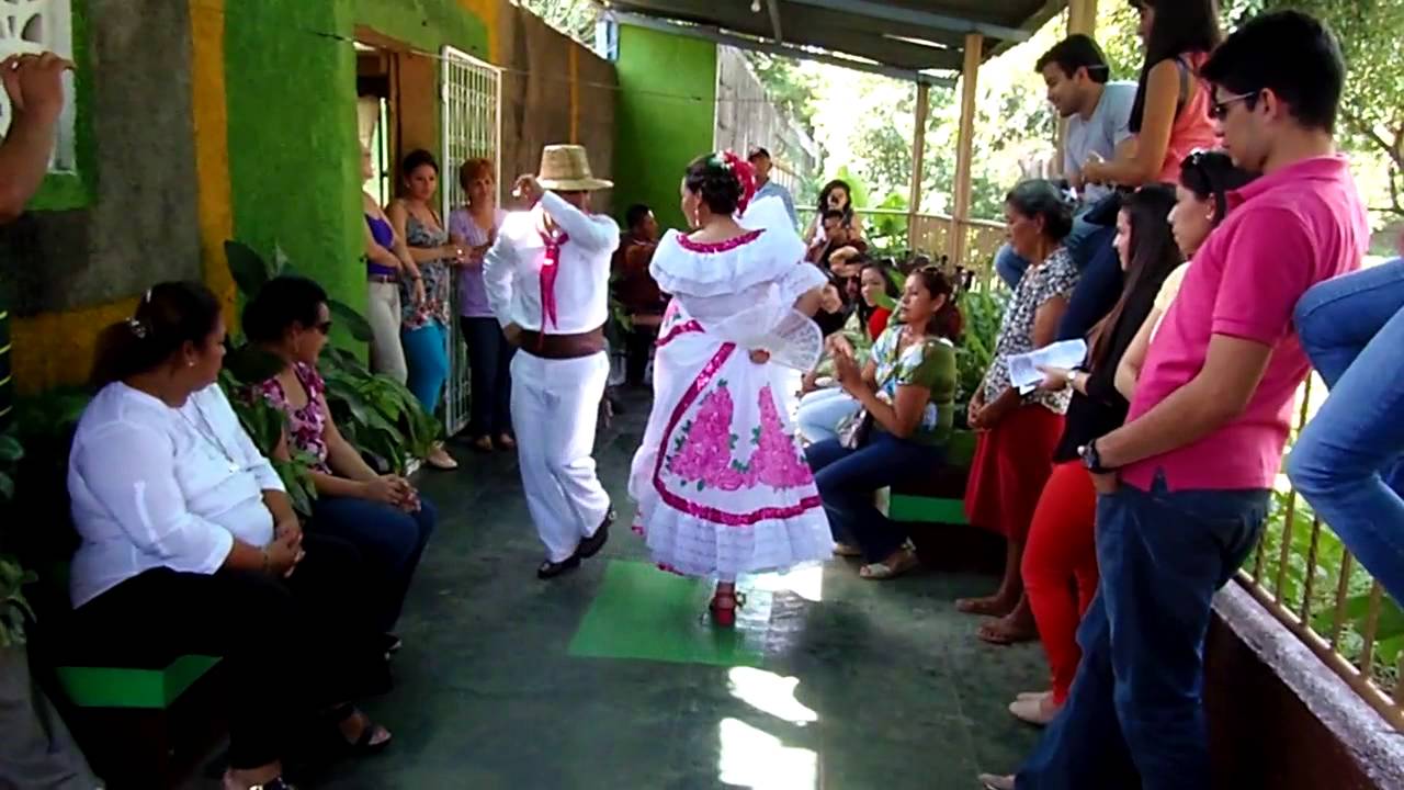 Baile de Marimba, "El Gigante" YouTube