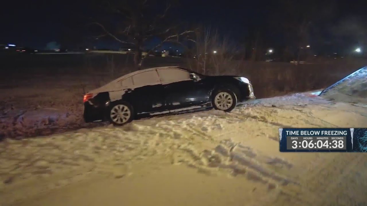 Roads covered in snow around the Denver metro - YouTube