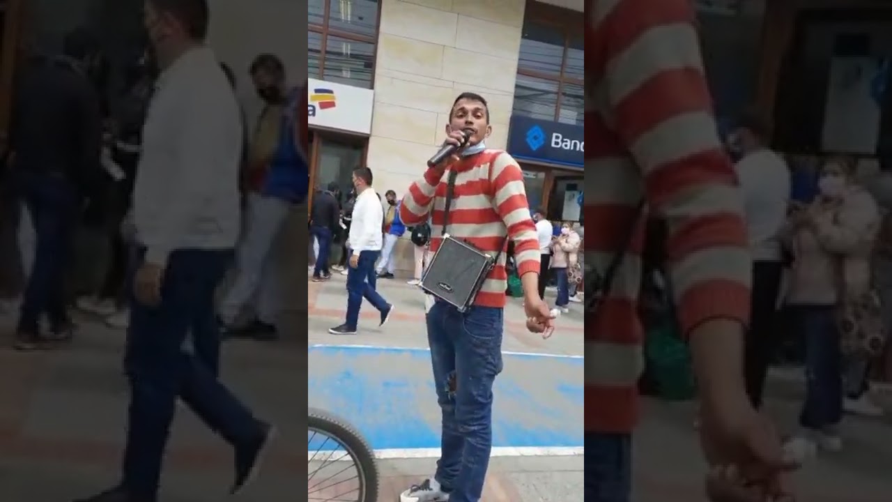 me encontre este artista en MOSQUERA