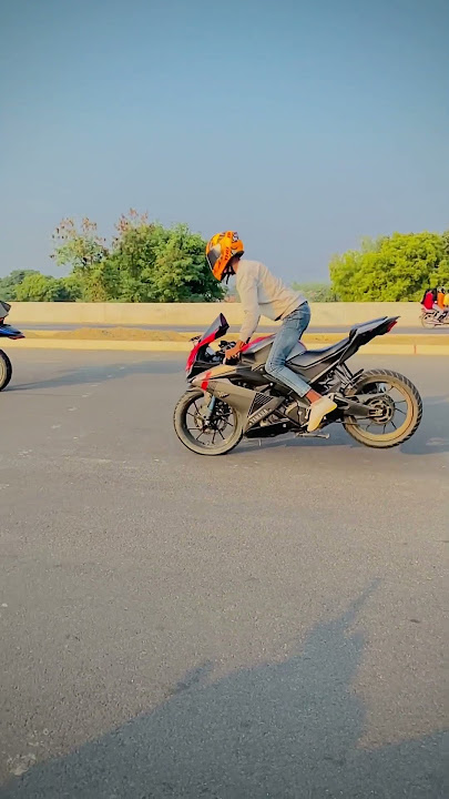 r15 wheelie stoppie video Yamaha r15v3 #reels