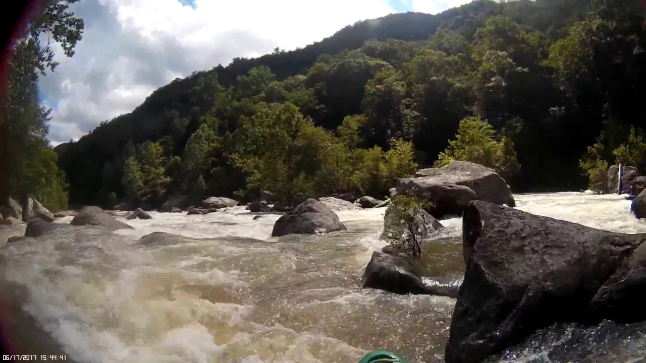 Devils Kitchen Rapid at Goshen Pass, Maury River at 1,100 cfs flow