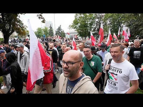 В 80 городах Польши прошли антииммигрантские демонстрации