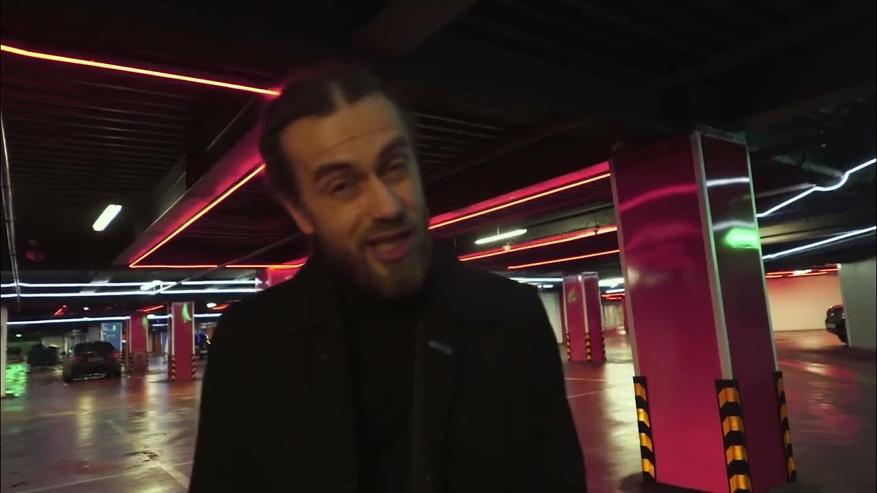 Децл стройка. Децл пробки стройка грязь. Радио паша. Децл стройка. Граффити сочи децл децл.