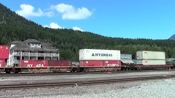 BNSF 5673 Leads Stack Train at Skykomish, WA 8-12-13