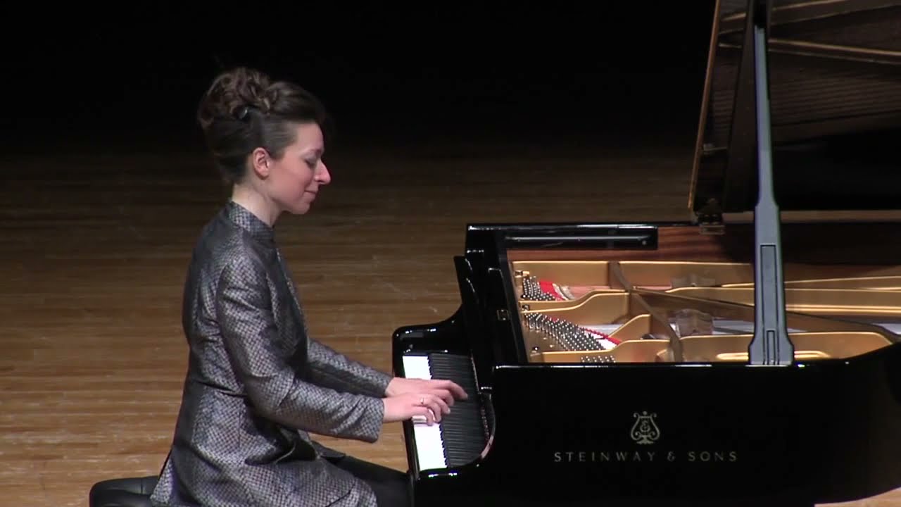 Yulianna Avdeeva - Chopin Mazurka Op. 17 No. 3