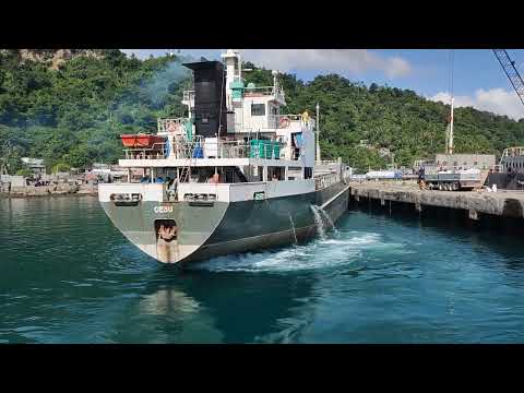 MV RKK OTSO Undocking Maneuver At Pasacao Port