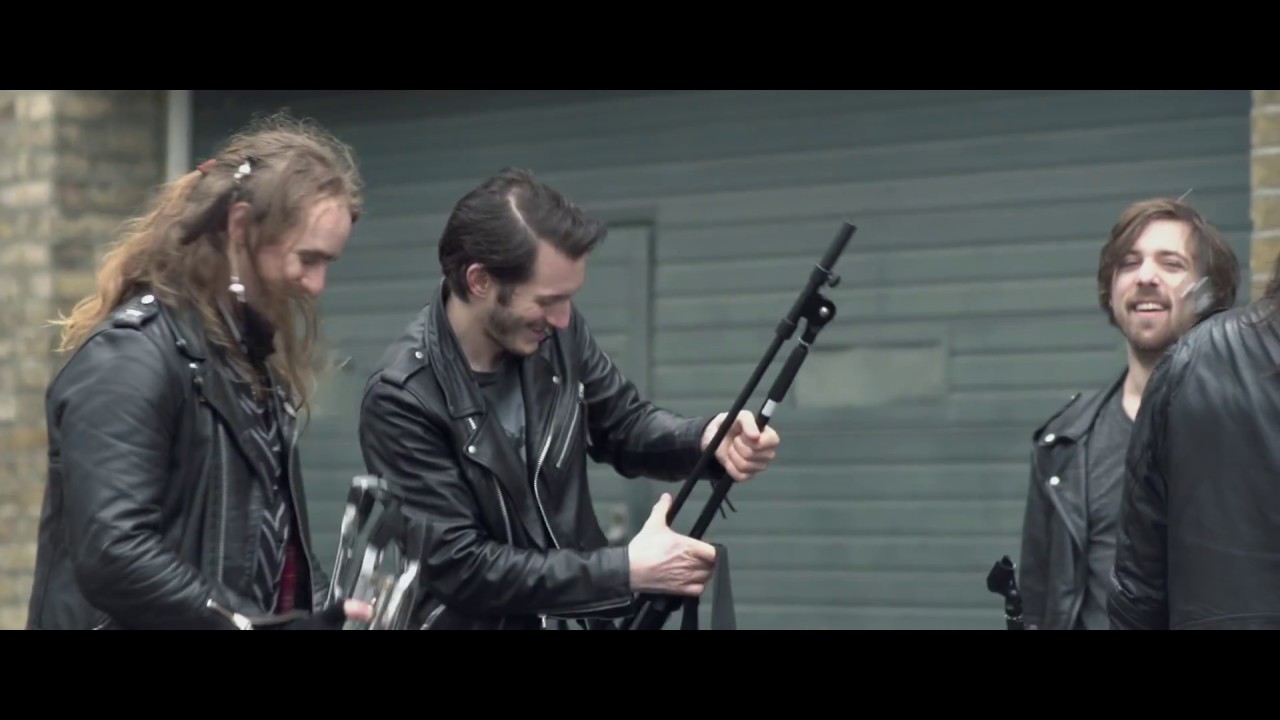 Obejrzyj Daxx & Roxane - Wrong Side w YouTube Obejrzyj Daxx & Roxane - Wrong Side w YouTube