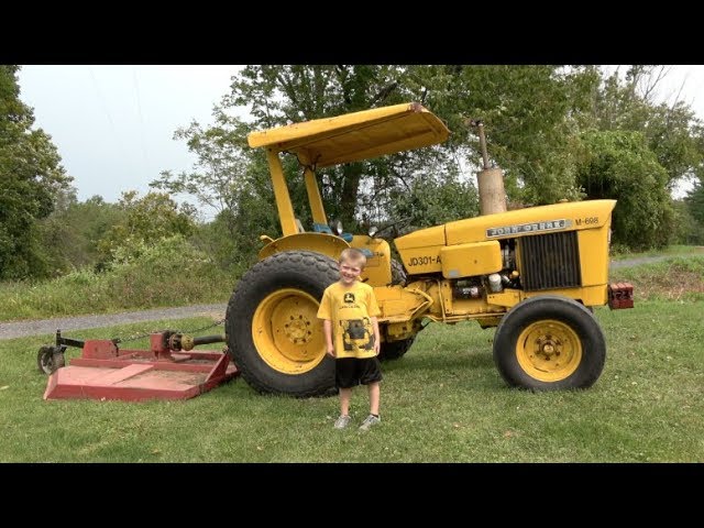 THE TRACTOR TRACKER - YELLOW JOHN DEERE TRACTOR - YouTube