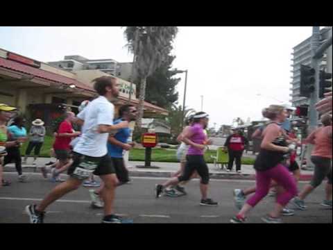 Rock 'n' Roll Marathon San Diego 2014, Raw Footage runner's body