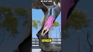 Dinozor Heykelinin İçinde Sıkışıp Kaldı