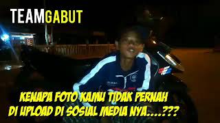 Kenapa foto kamu tidak pernah di upload ke sosial media nya