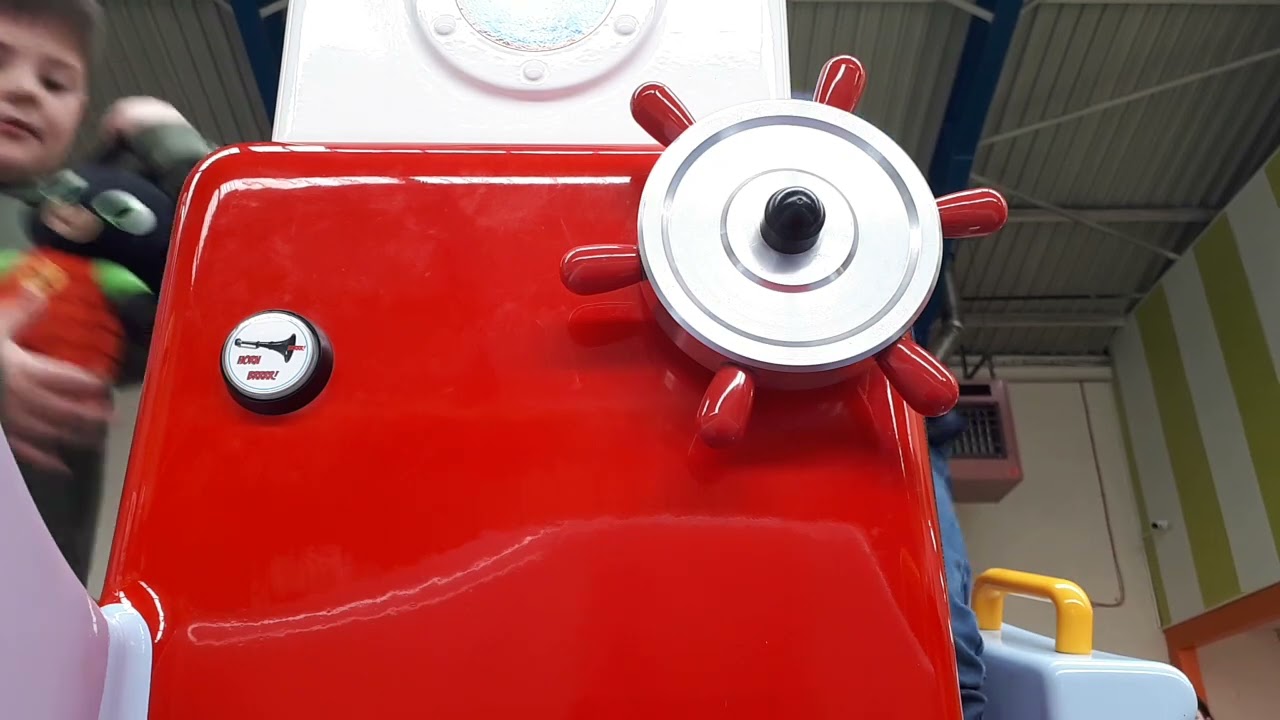 Swing Boat kiddie ride POV