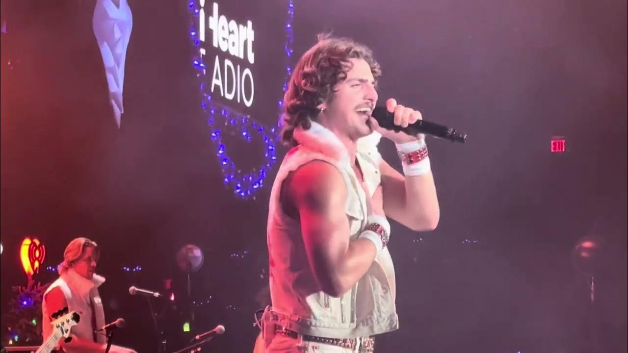Benson Boone- “Young American Heart” - LIVE @ Jingle Ball - Chicago, IL Allstate -12/9/24 - 1ST TIME