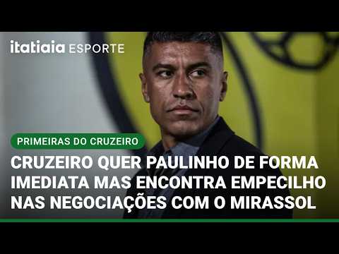 Cruzeiro advances in pursuit of Paulinho, but encounters an obstacle and assesses the situation.